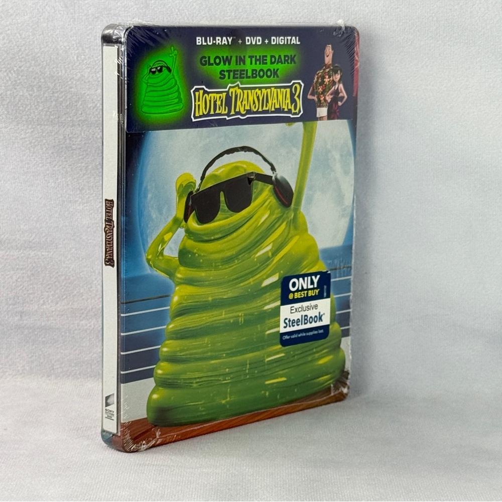 Hotel Transylvania 3 Glow in the Dark SteelBook Blu-ray DVD - Green